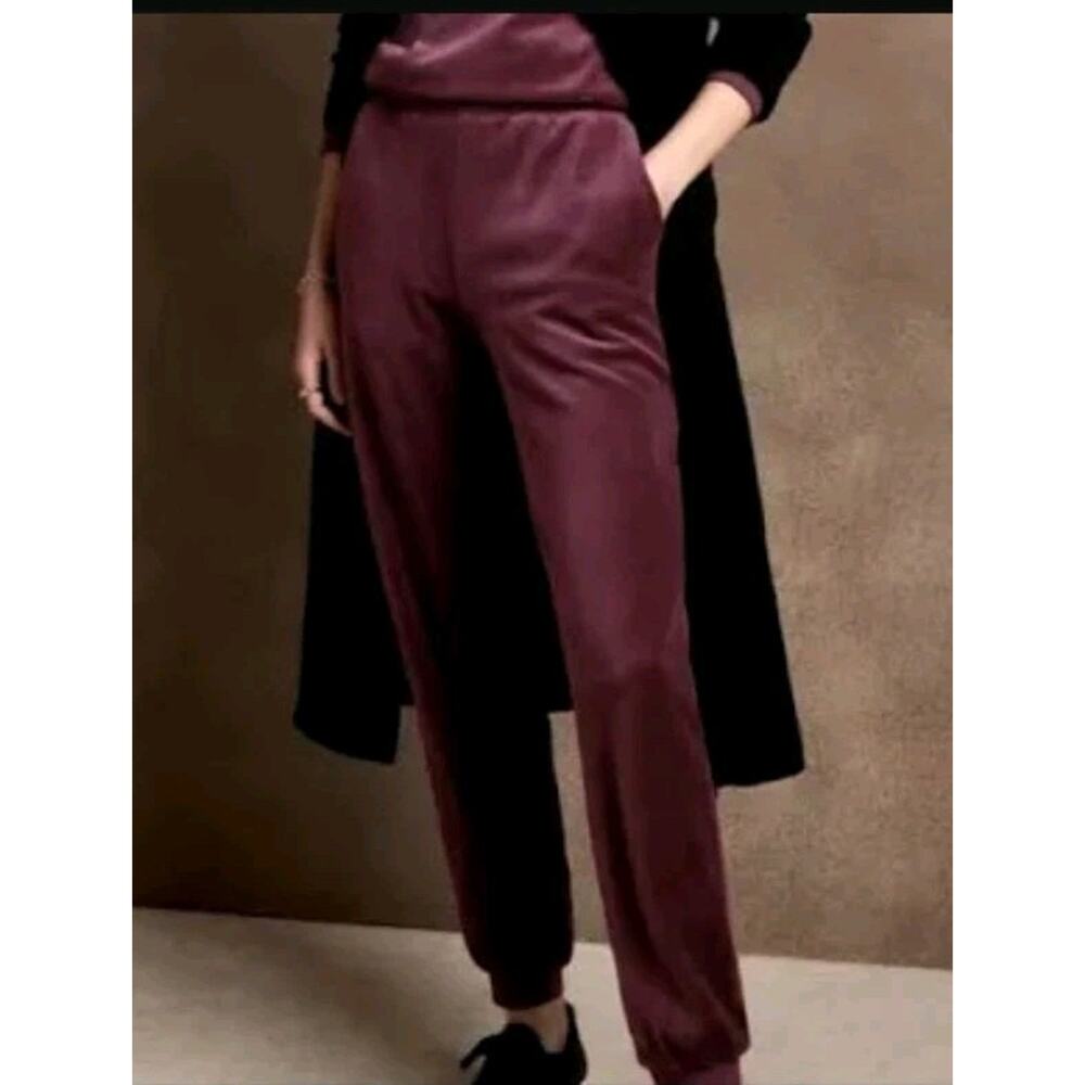 Banana Republic Women's Velour Jogger Red Beet Root NWT Size M Medium (E